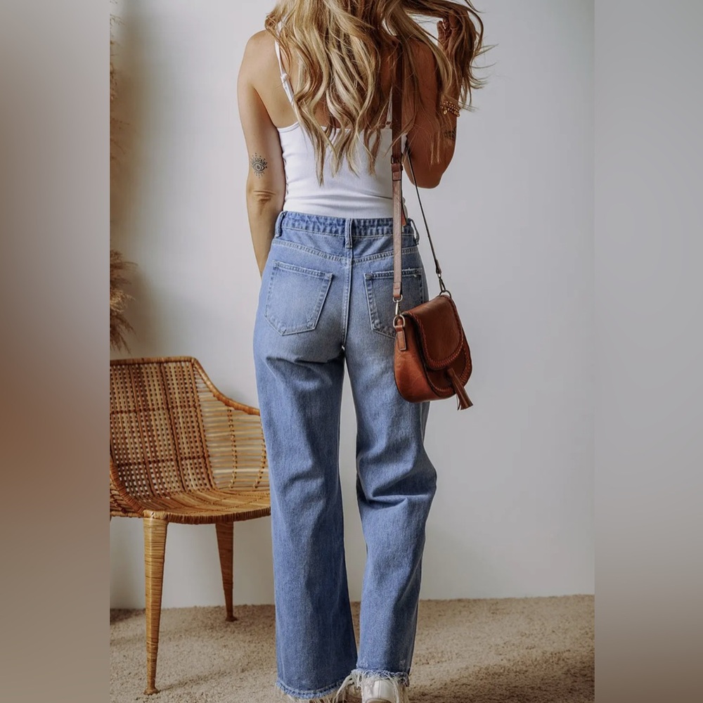 Distressed Raw Hem Straight Leg High
Waist Jeans - Picture 2 of 8